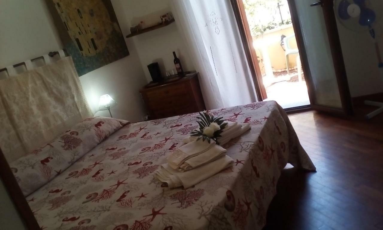 Central Room With Private Bathroom, No Smoking Palau Exterior foto